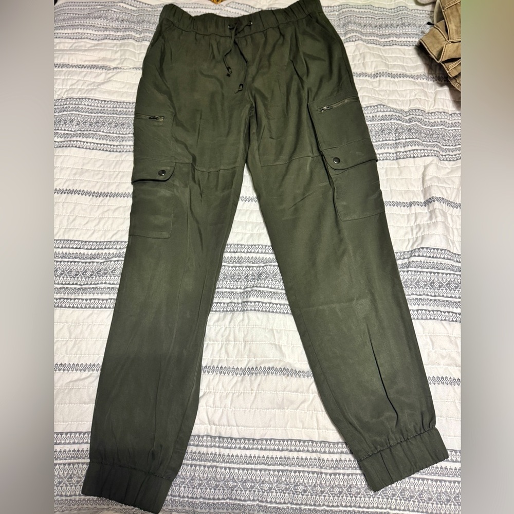 Banana Republic women’s joggers - Size small